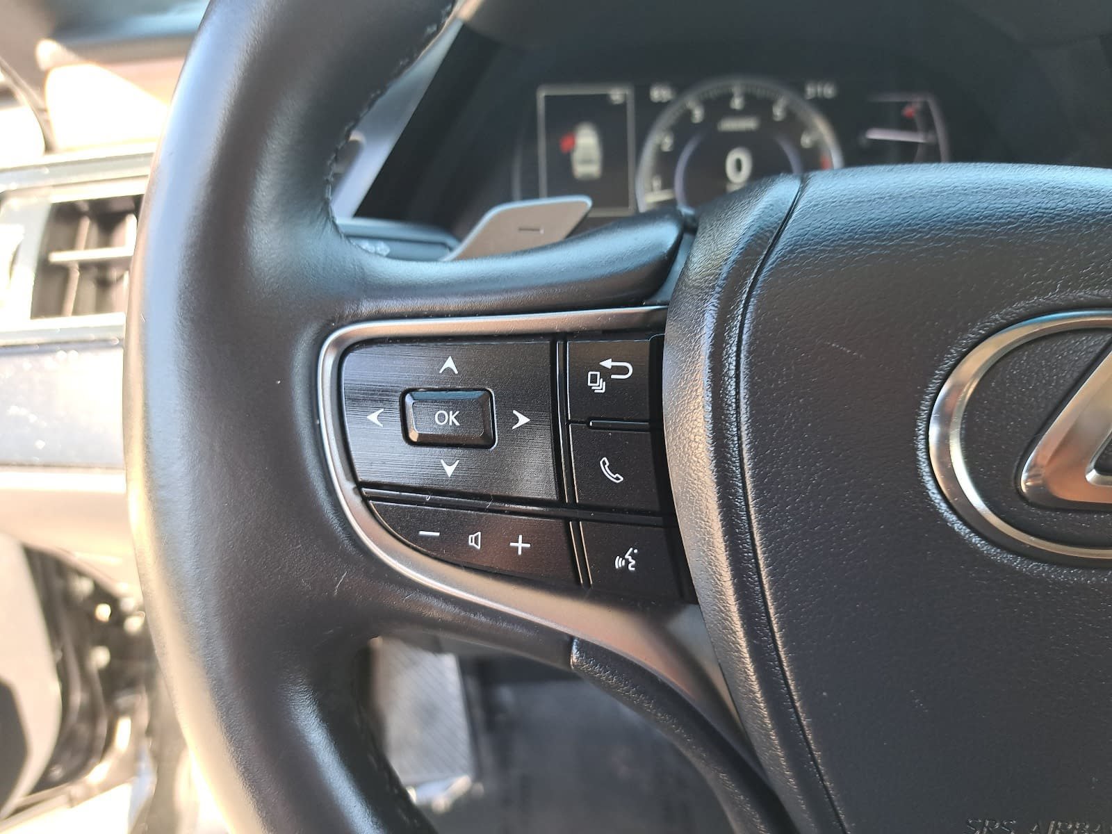 Used 2024 Lexus ES 350 w/ Premium Package FWD image 17
