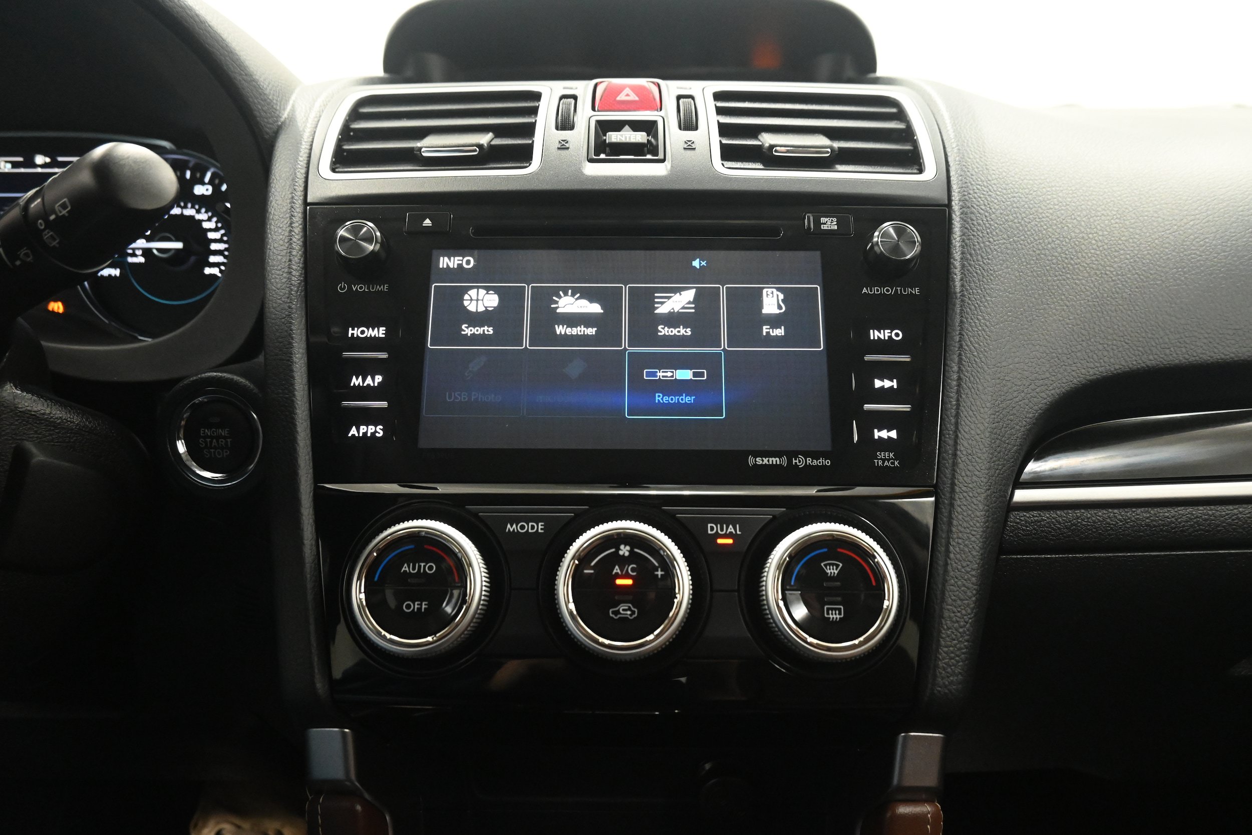 Used 2018 Subaru Forester 2.5i Touring w/ Popular Package #3B AWD/4WD image 17