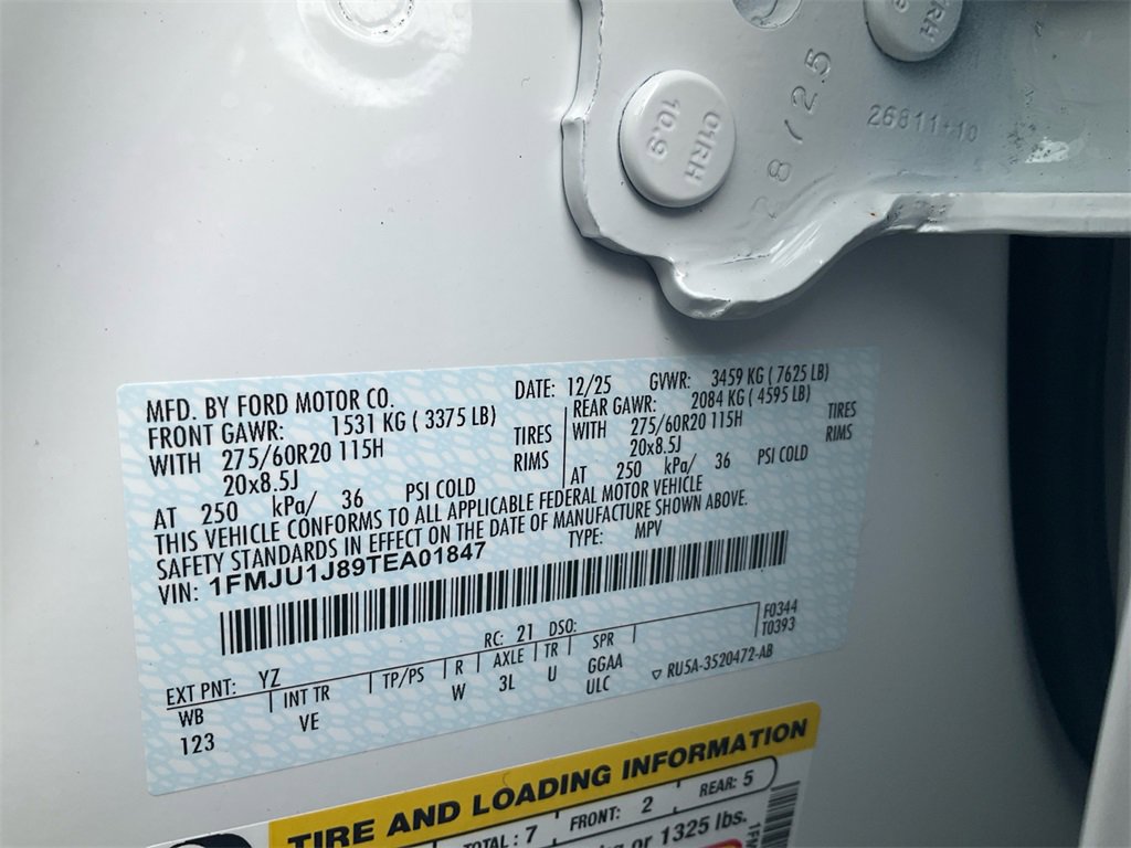 New 2026 Ford Expedition Active image 18