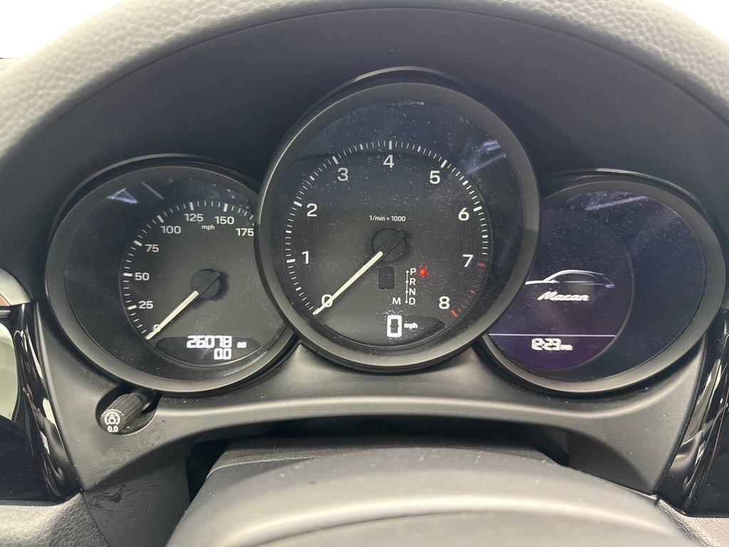 Used 2023 Porsche Macan image 58
