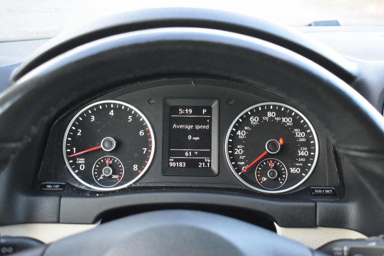 Used 2016 Volkswagen Tiguan SE image 21