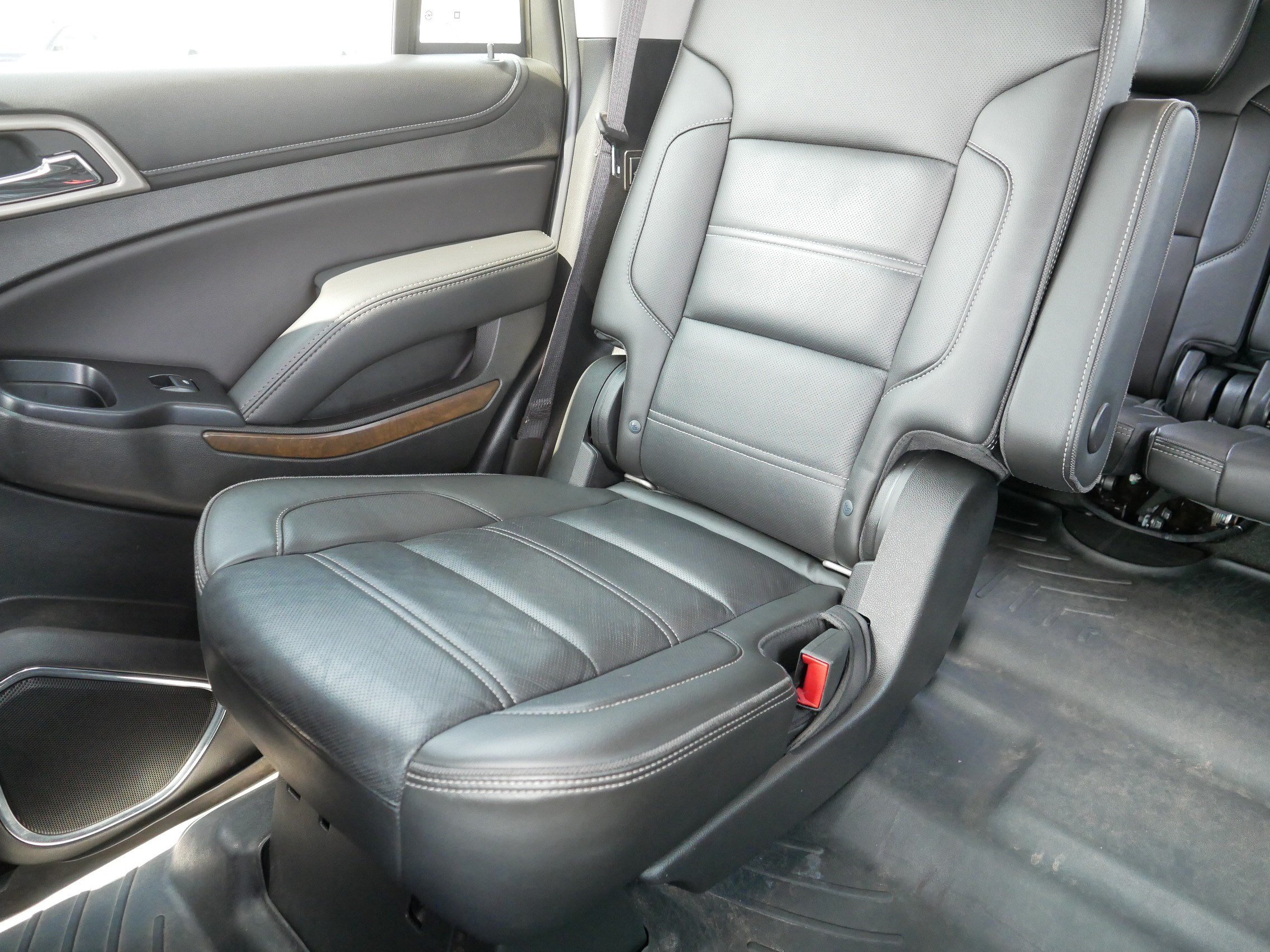 Used 2018 GMC Yukon Denali w/ Denali Ultimate Package AWD/4WD image 12