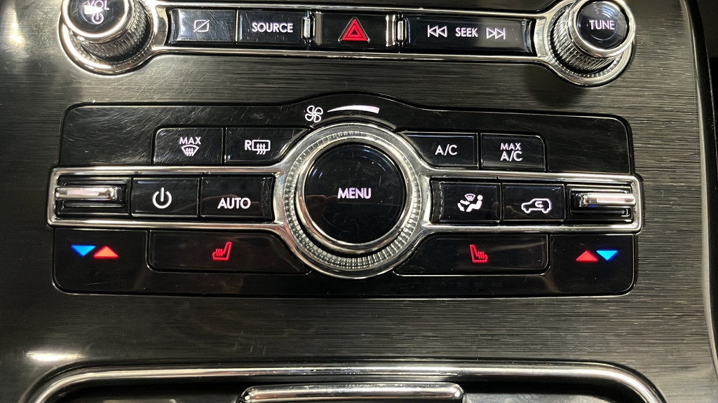 Used 2023 Lincoln Nautilus AWD w/ Premium Package image 18