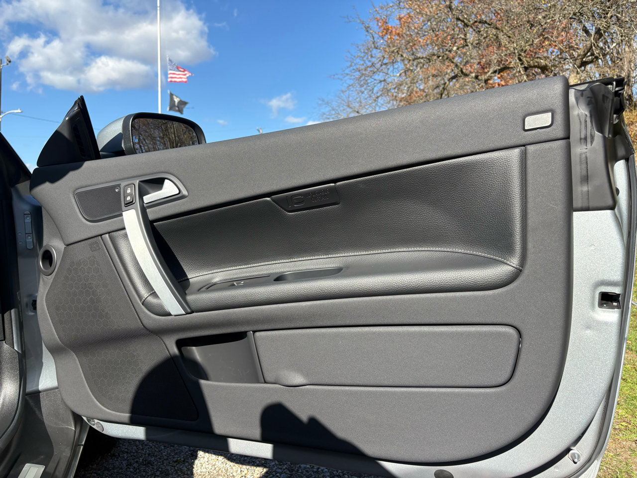 Used 2011 Volvo C70 T5 image 22