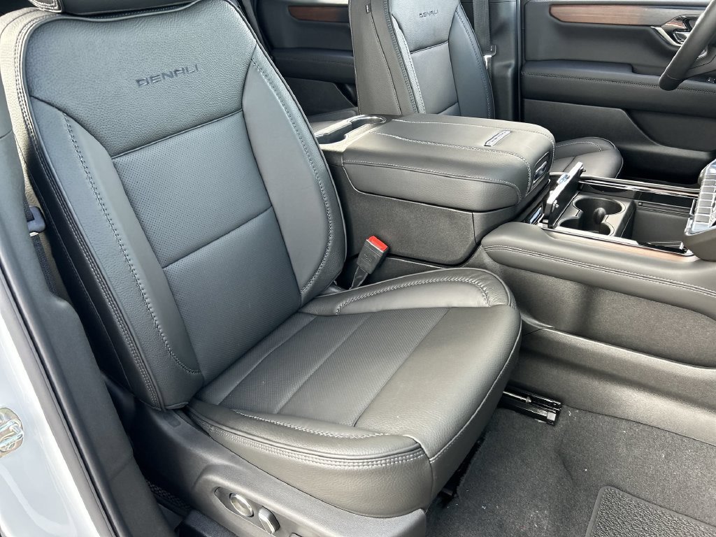 New 2026 GMC Yukon Denali AWD/4WD image 28