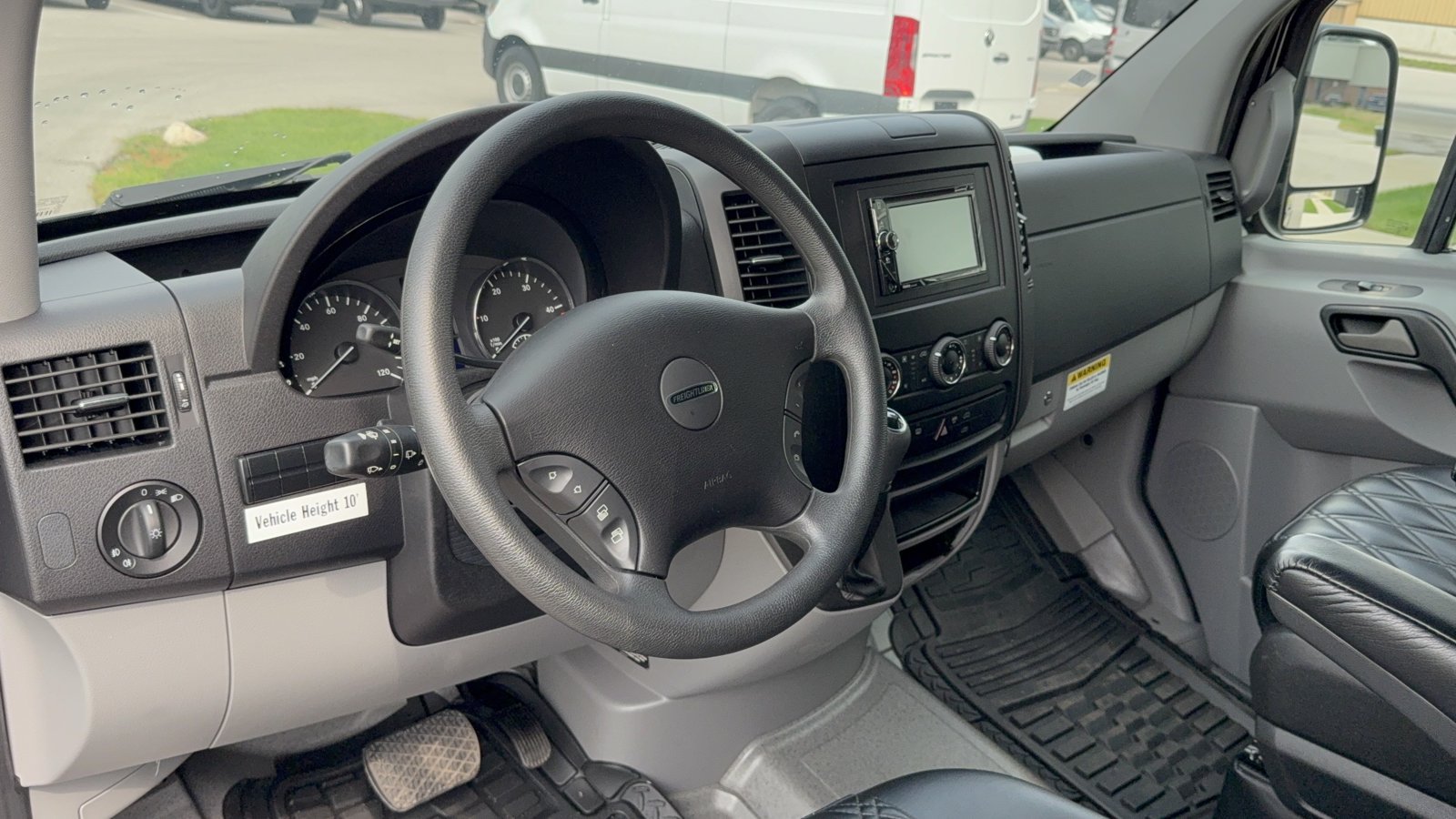 Used 2016 Freightliner Sprinter 2500 AWD/4WD image 15