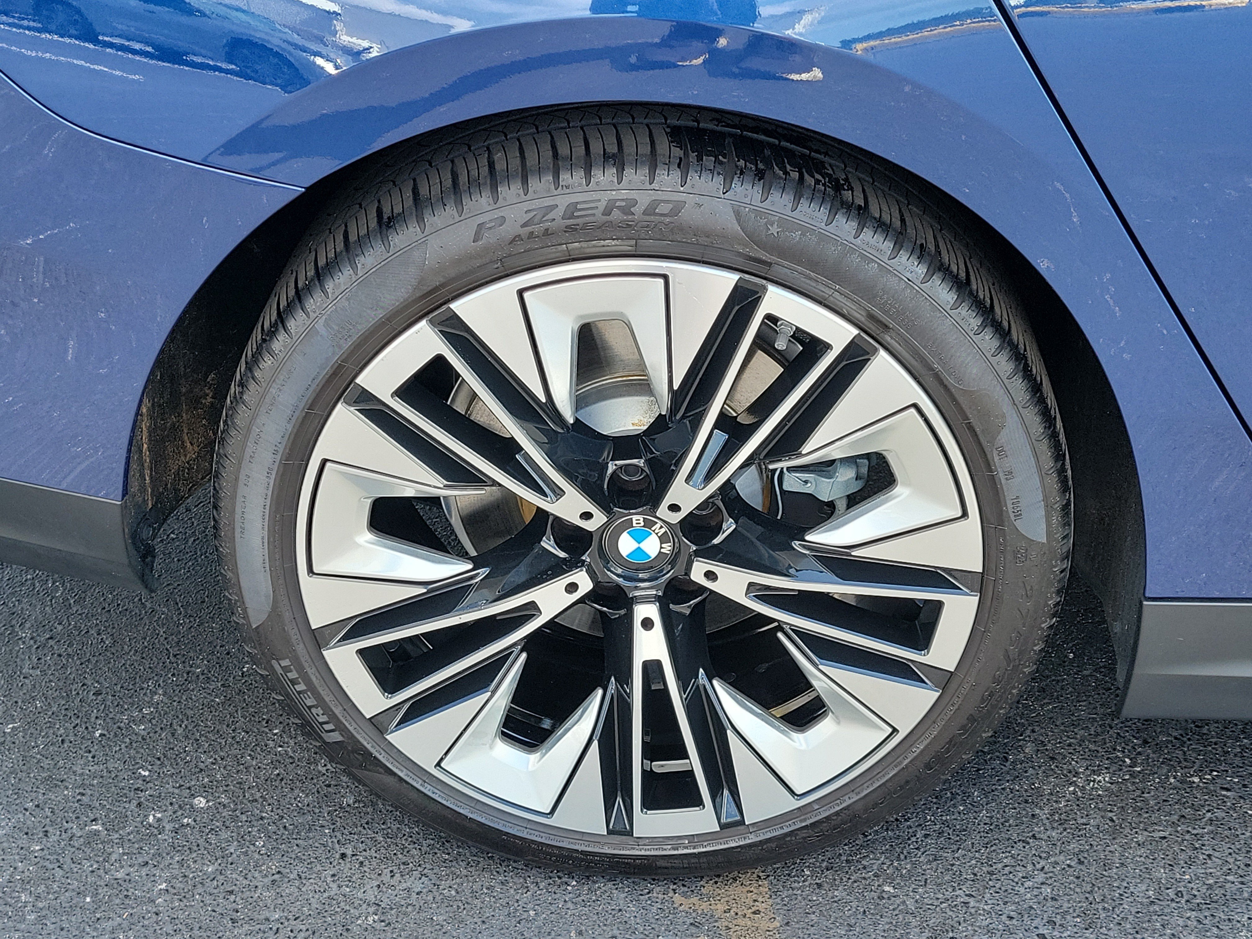 Used 2026 BMW 530i RWD image 6