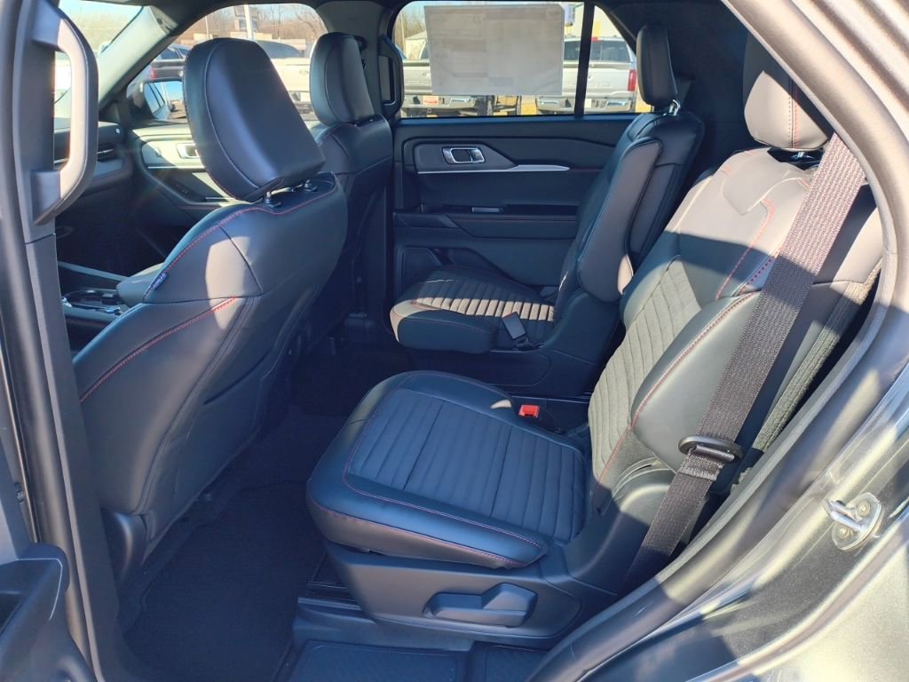 New 2026 Ford Explorer ST-Line w/ ST-Line Street Pack AWD/4WD image 14