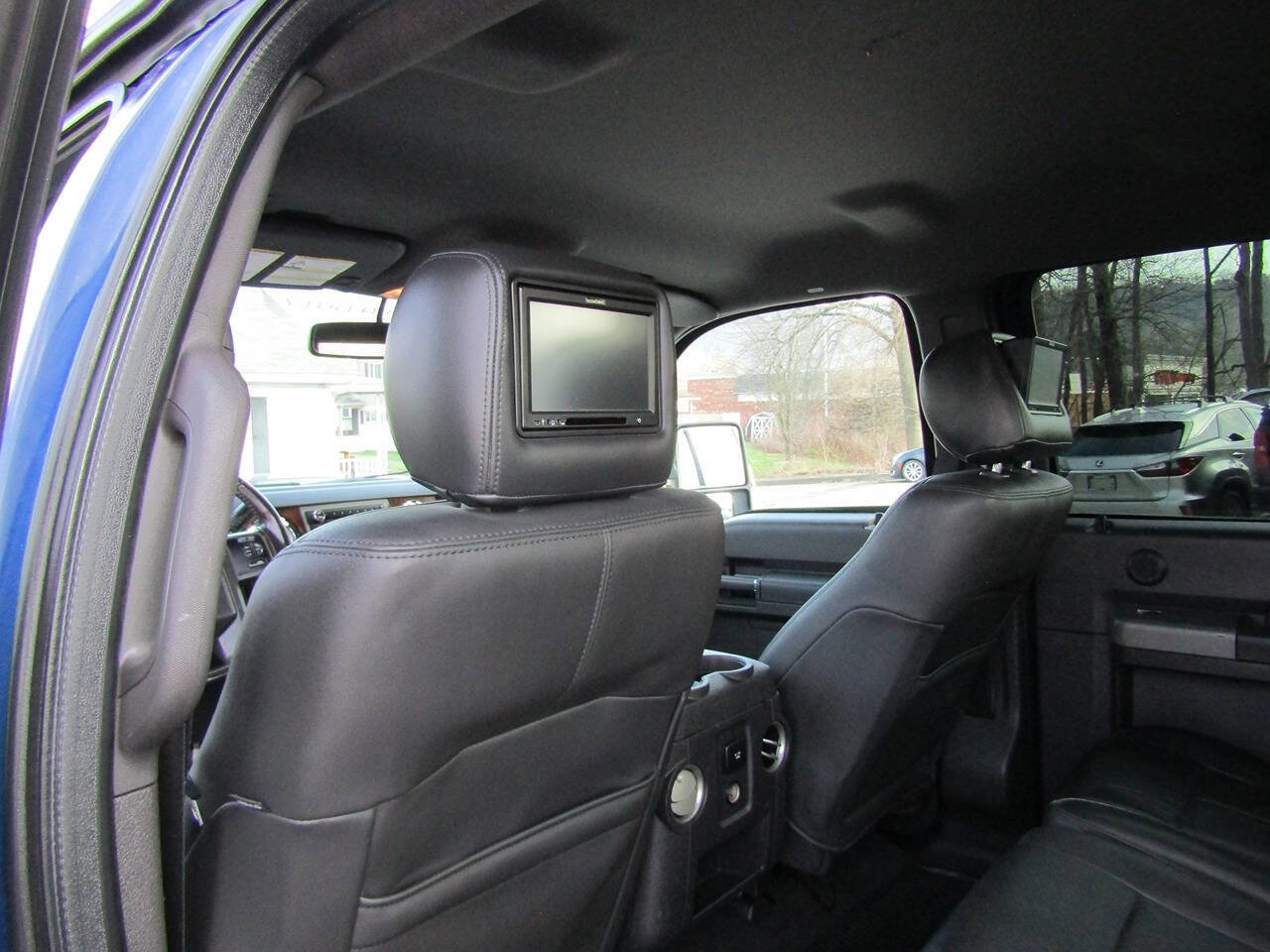 Used 2011 Ford F250 Lariat w/ Lariat Interior Pkg image 12