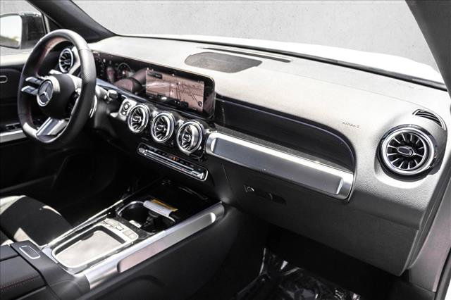 New 2026 Mercedes-Benz GLB 250 4MATIC image 28