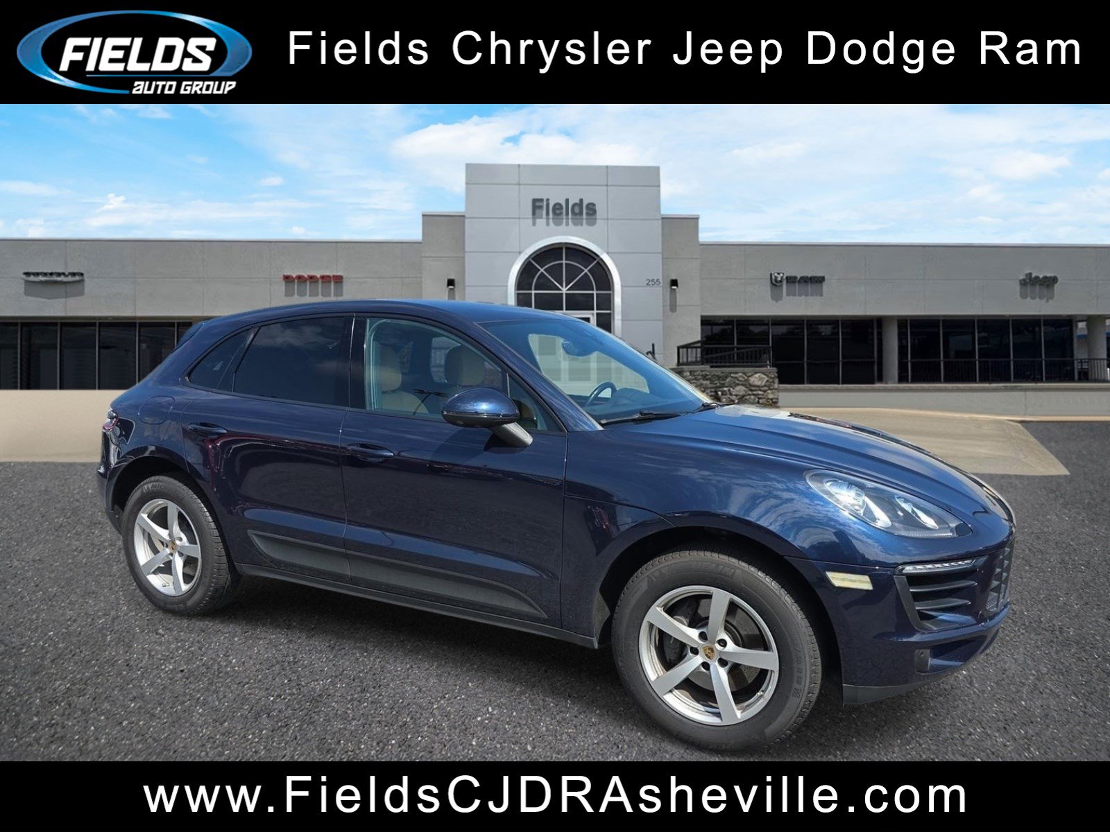 Used 2018 Porsche Macan AWD/4WD image 1