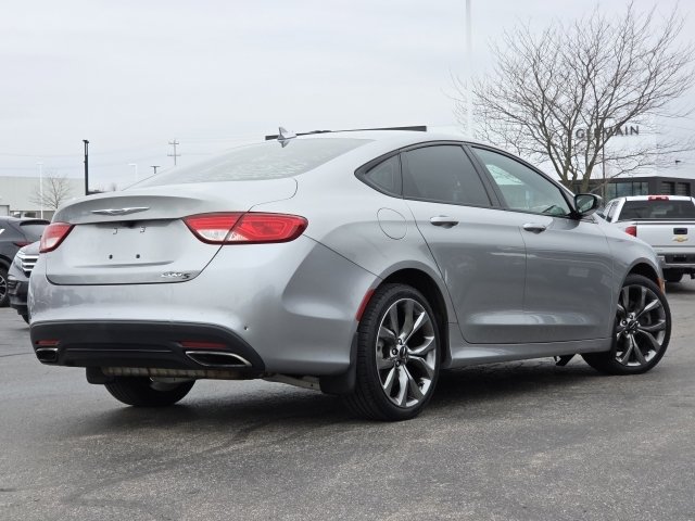 Used 2016 Chrysler 200 S image 9
