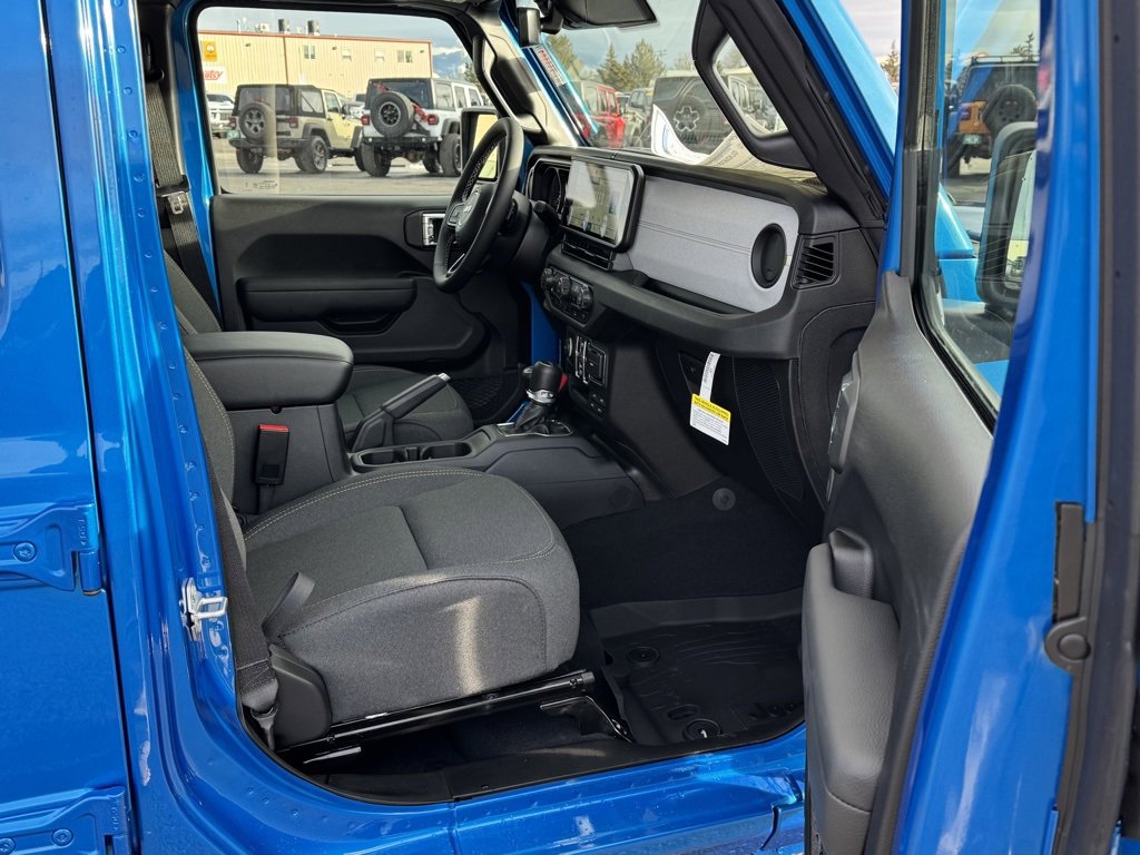 New 2025 Jeep Gladiator Sport image 10