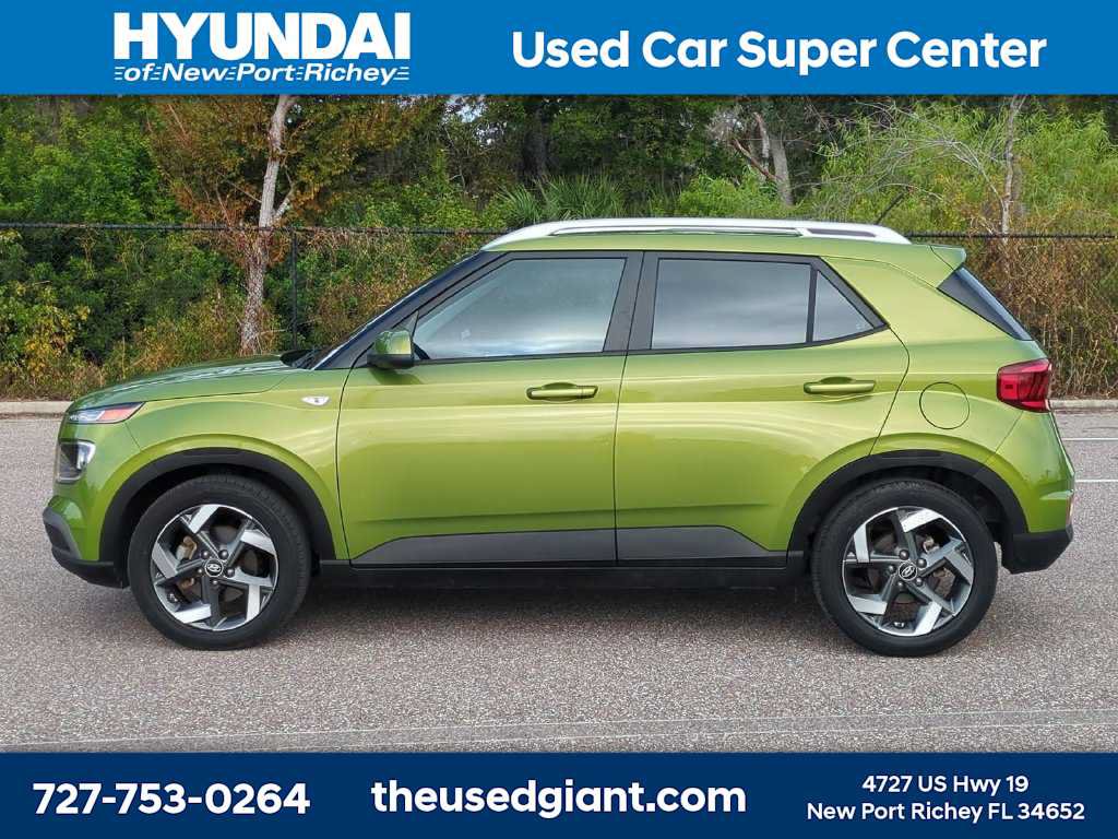 Certified 2023 Hyundai Venue SEL w/ Cargo Package FWD image 2