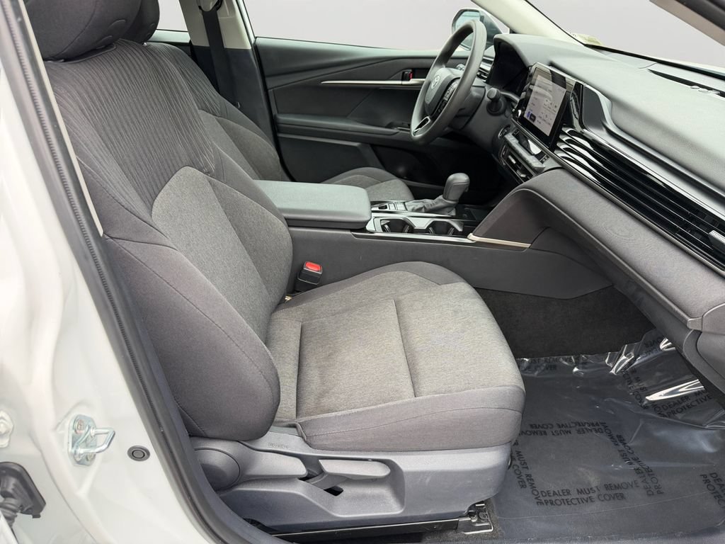 Used 2025 Toyota Camry LE FWD image 12