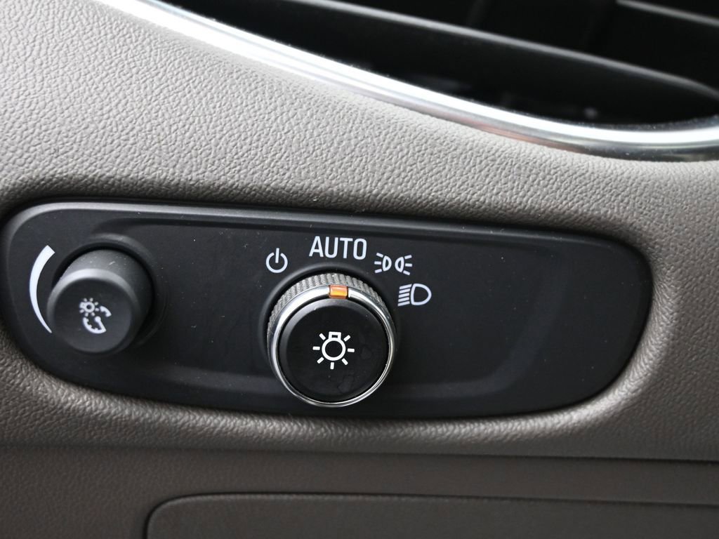 Used 2024 Chevrolet Malibu LT image 23