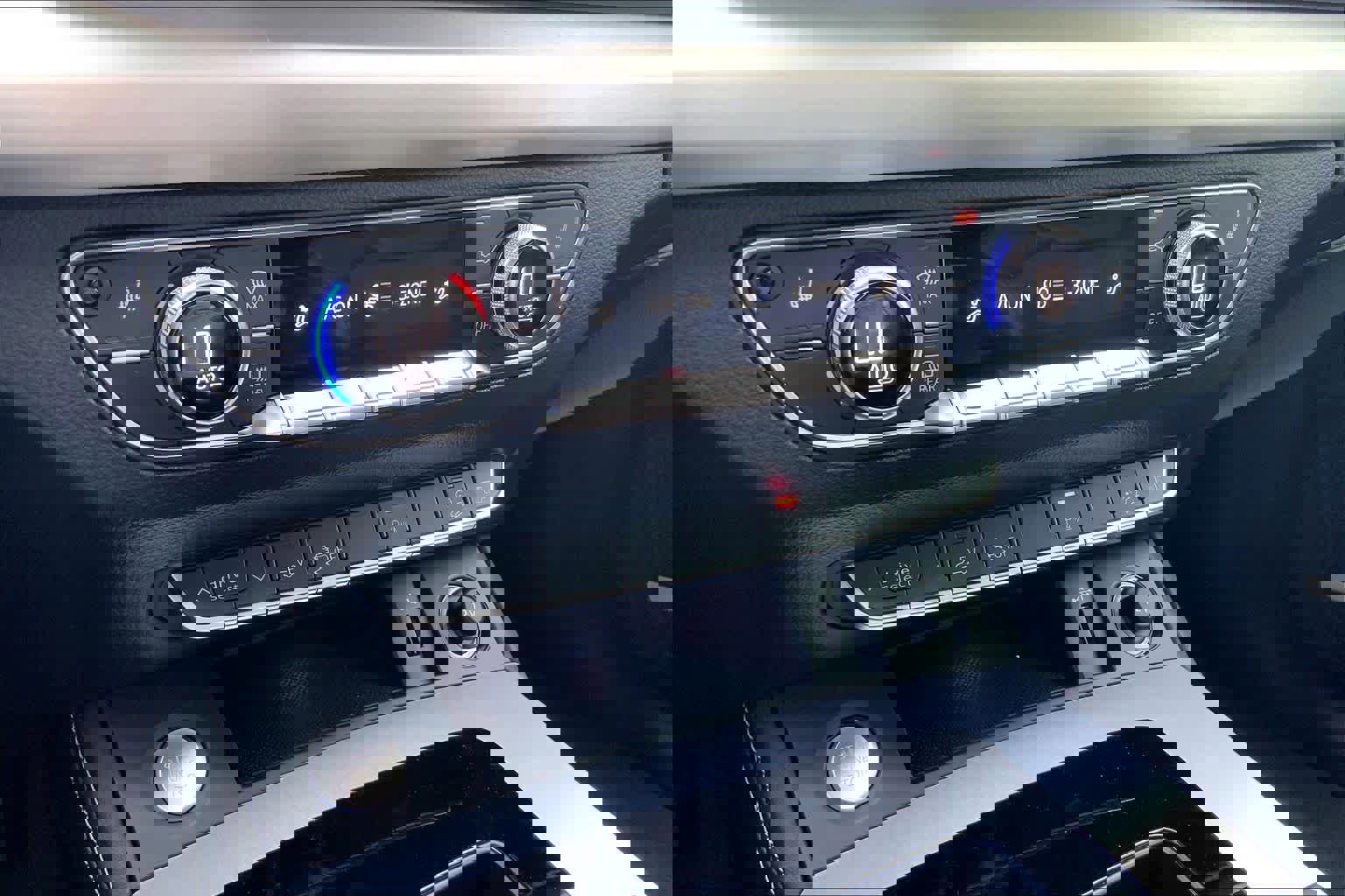 Used 2024 Audi Q5 e Premium Plus image 35