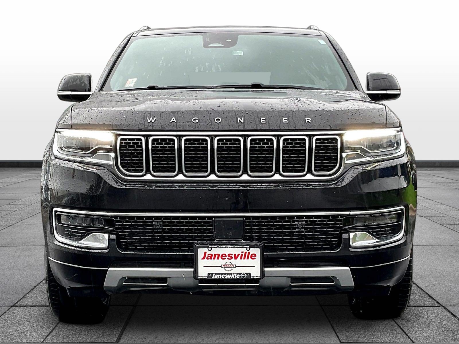 Used 2024 Jeep Wagoneer Series II w/ Flexible Seating Group AWD/4WD image 2