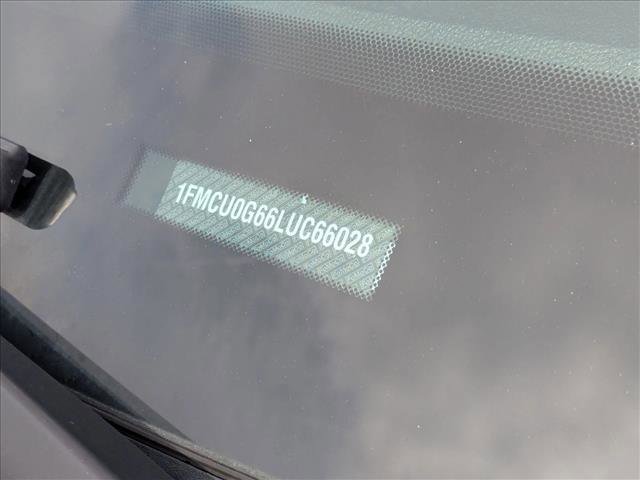 Used 2020 Ford Escape SE image 15