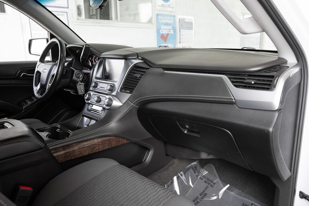 Used 2018 Chevrolet Suburban LS RWD image 43
