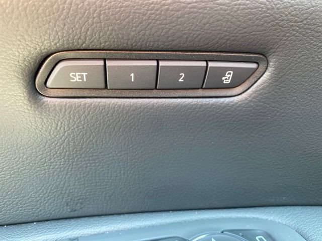 Used 2026 Cadillac XT5 Sportv w/ LPO, Floor Liner Package AWD/4WD image 15
