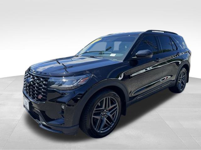 Used 2025 Ford Explorer ST AWD/4WD image 4