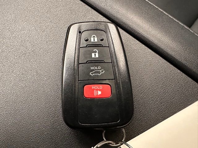 Used 2023 Toyota Highlander Limited AWD/4WD image 27