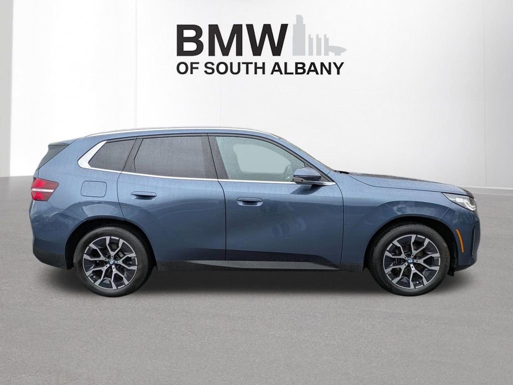 Used 2025 BMW X3 xDrive30i w/ Premium Package image 3