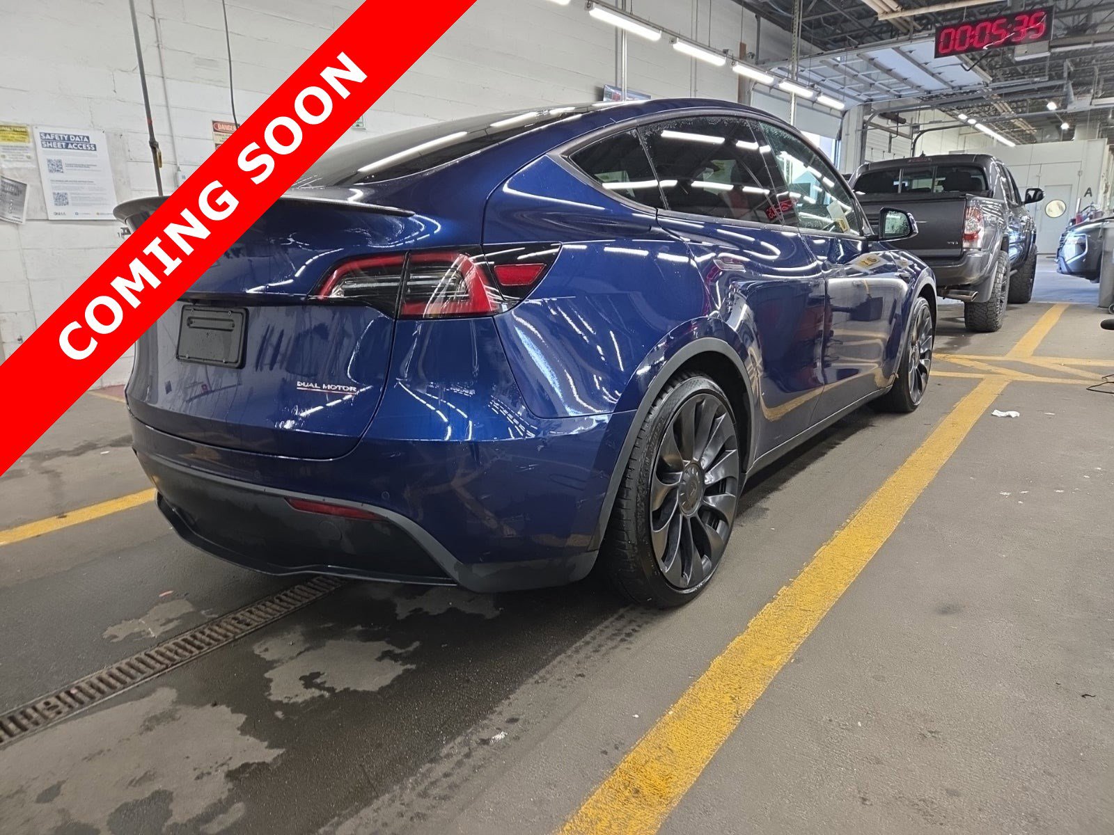 Used 2022 Tesla Model Y Performance image 5