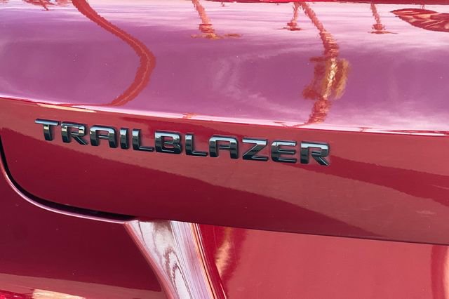 Used 2023 Chevrolet TrailBlazer RS w/ Sun and Liftgate Package image 36