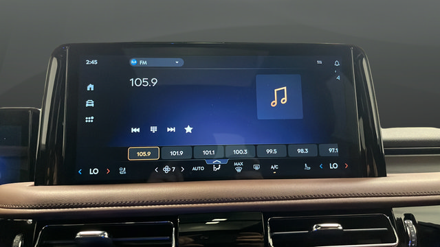 Used 2025 Lincoln Aviator Reserve AWD/4WD image 30