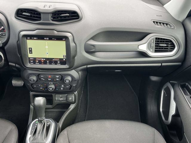 Certified 2021 Jeep Renegade Latitude w/ Luxury Group I FWD image 19