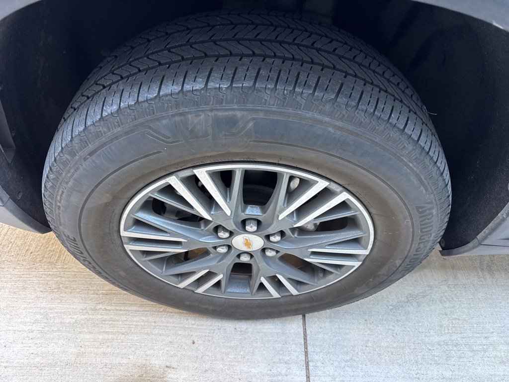 Used 2024 Chevrolet Traverse LT image 19