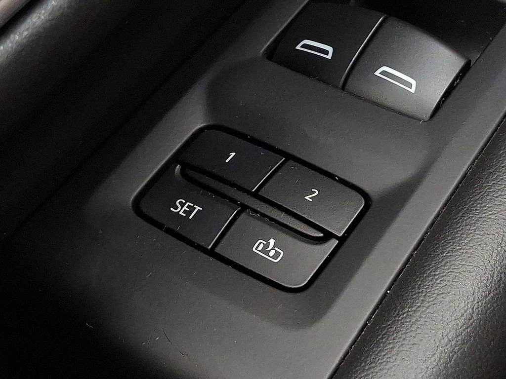 Used 2024 Chevrolet Suburban RST image 30