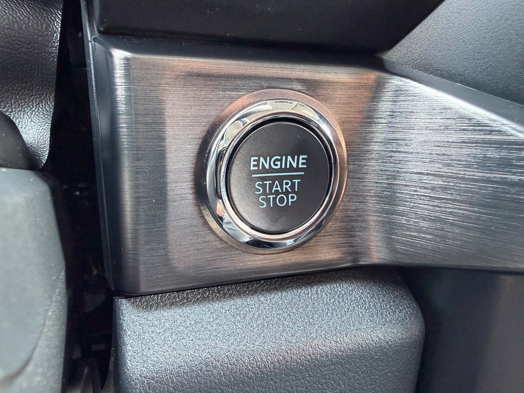 Used 2025 Ford F250 Lariat AWD/4WD image 38