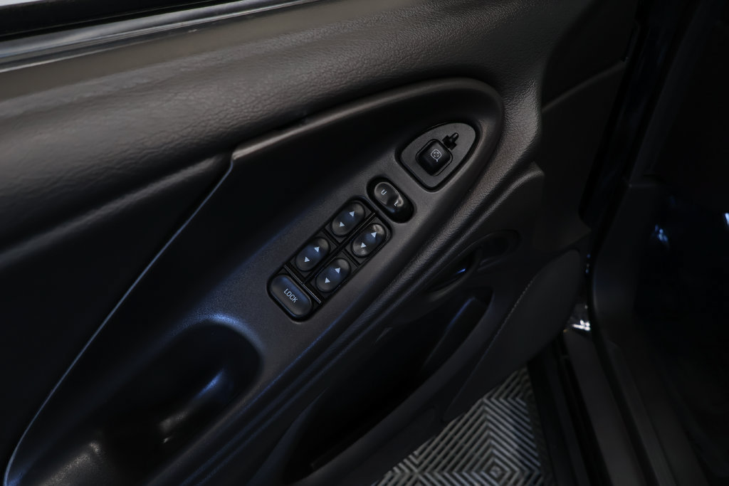 Used 2003 Ford Mustang Cobra RWD image 15