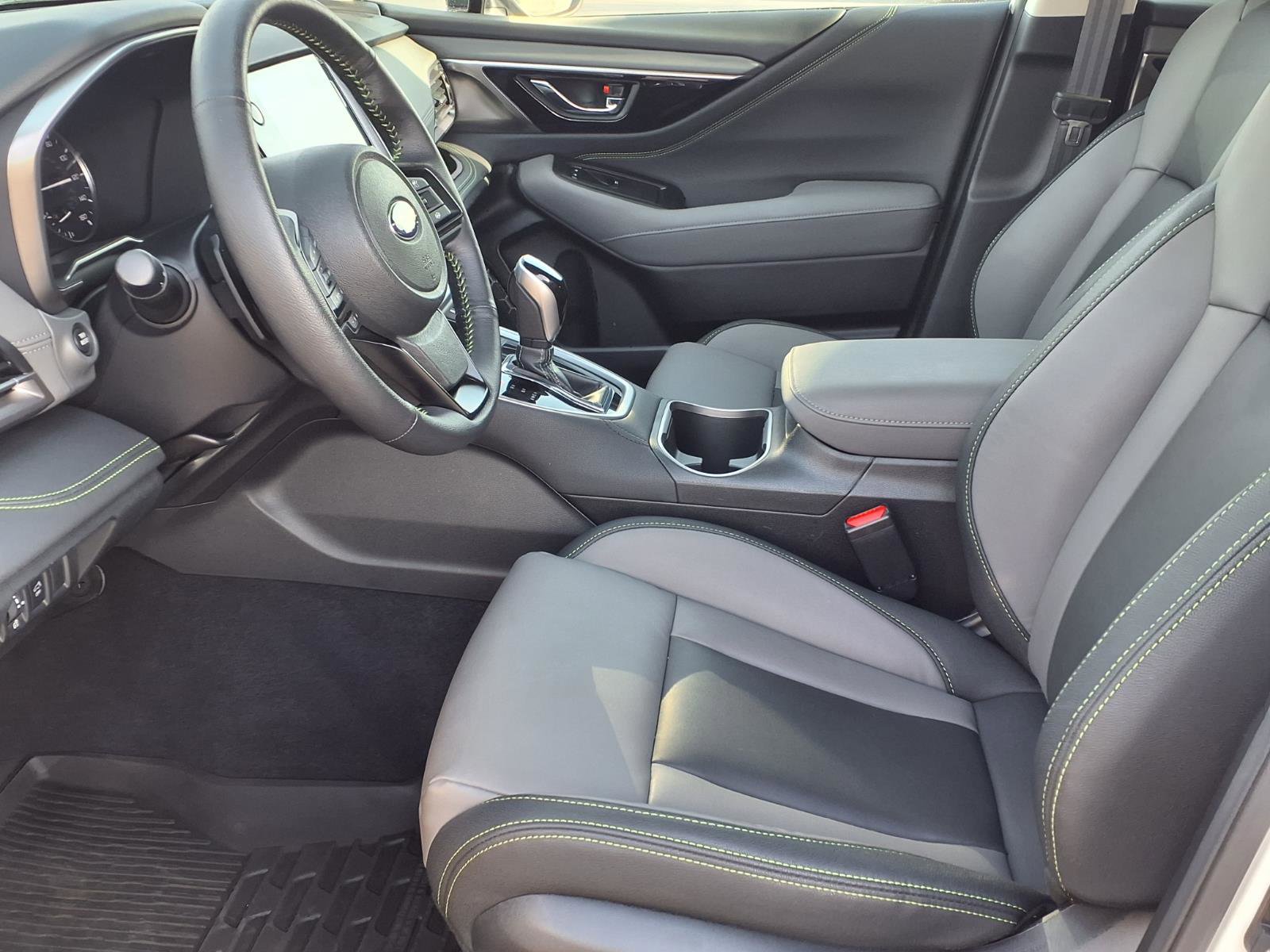 Used 2025 Subaru Outback Onyx Edition image 10