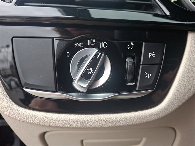 Used 2018 BMW M550i xDrive w/ Driving Assistance Package image 26