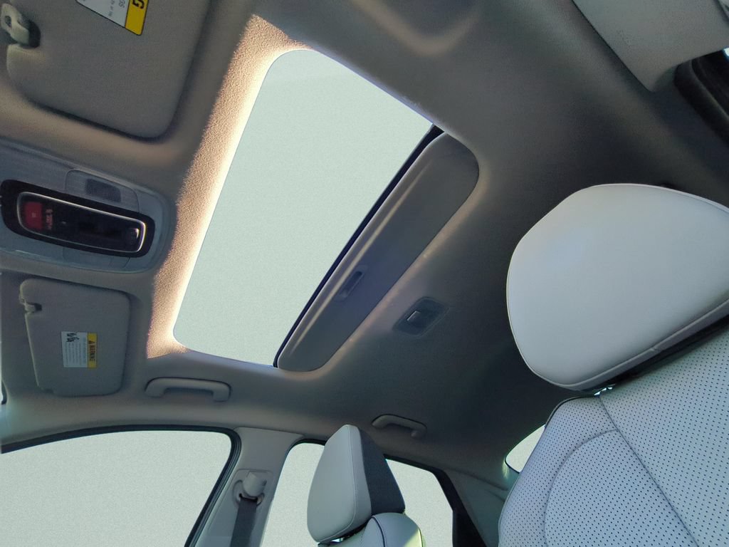 Certified 2024 Hyundai Elantra Limited FWD image 16