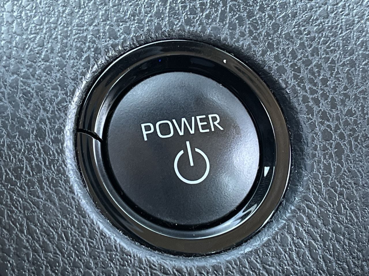 Used 2025 Toyota Camry LE FWD image 19
