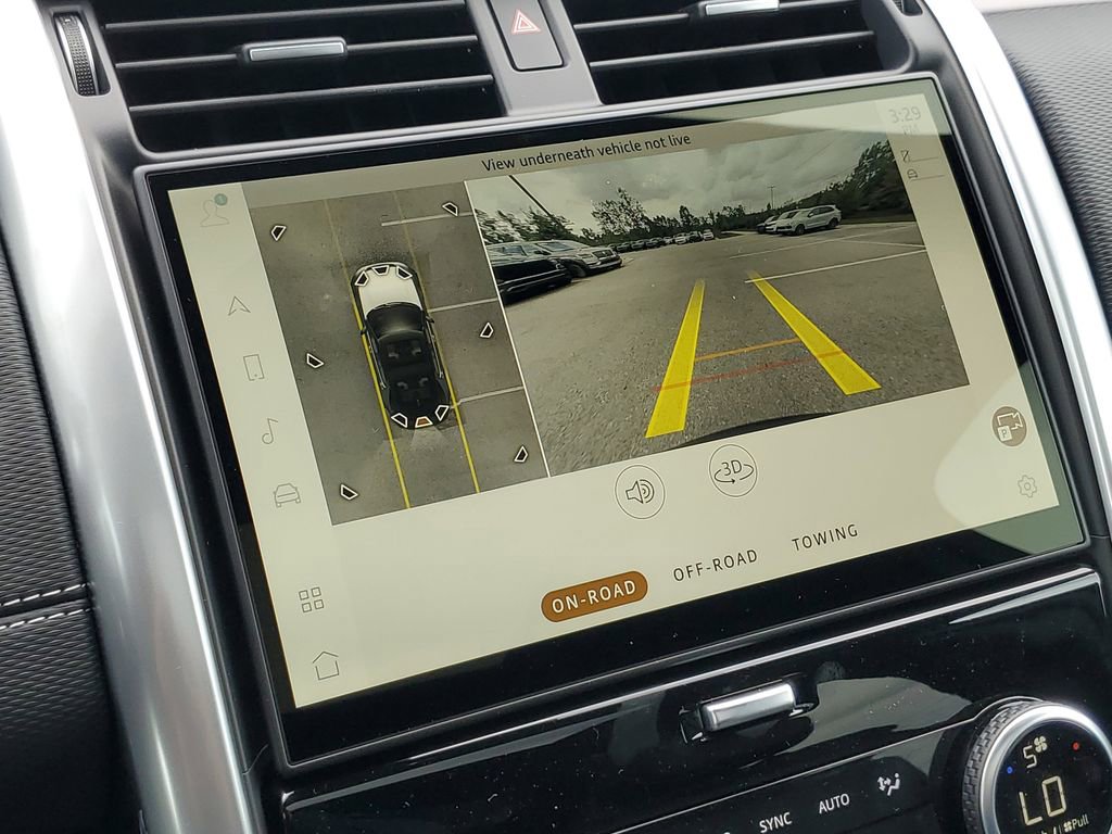 New 2025 Land Rover Discovery Dynamic SE image 22