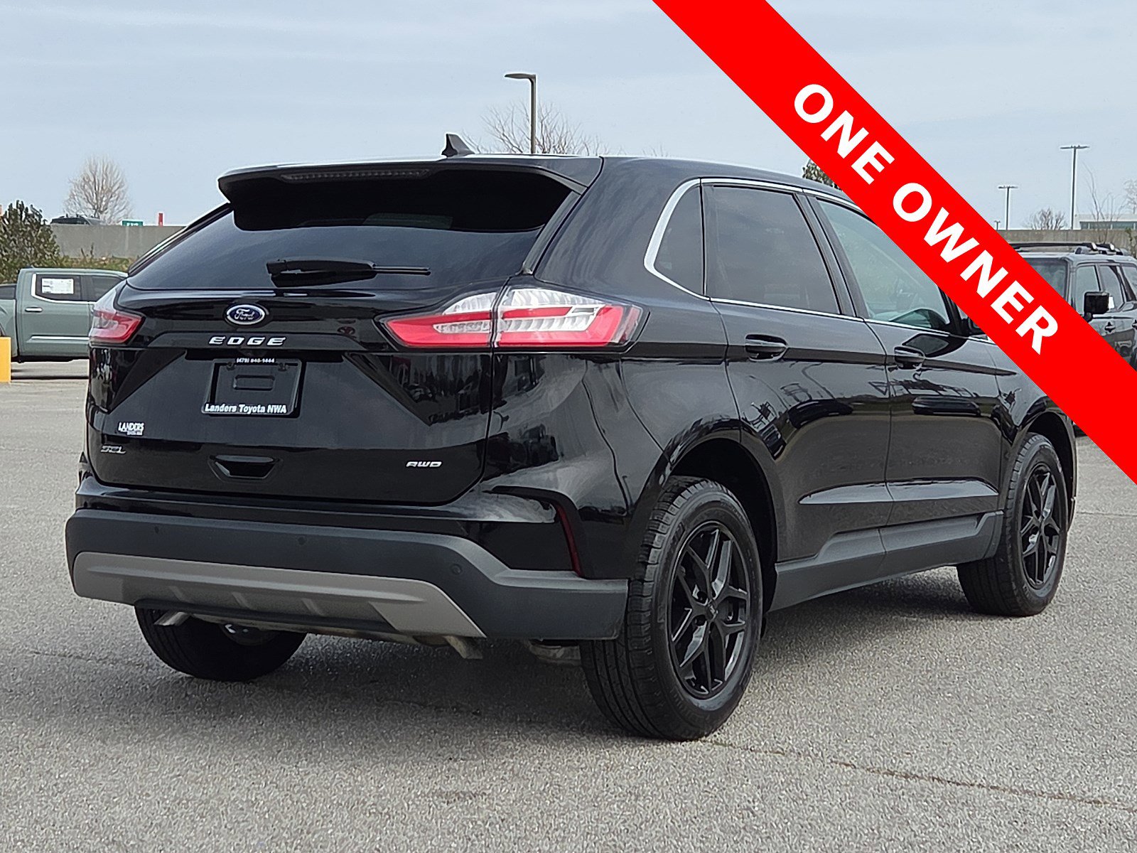 Used 2024 Ford Edge SEL AWD/4WD image 5