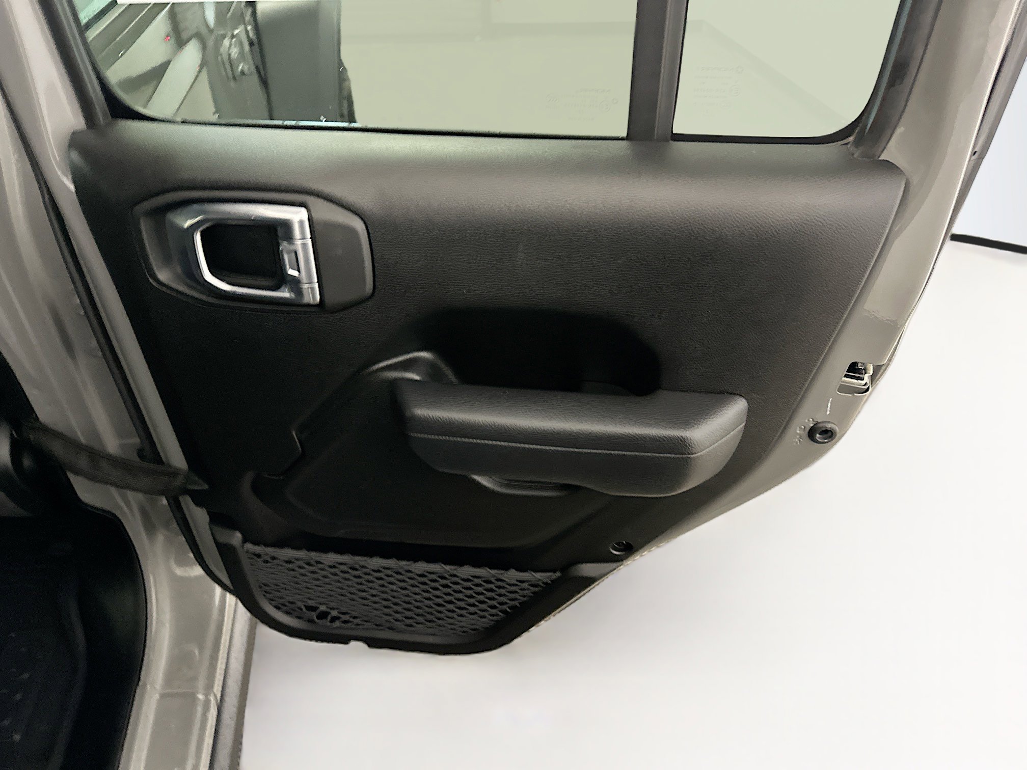 Used 2023 Jeep Wrangler Unlimited w/ Cold Weather Group AWD/4WD image 30