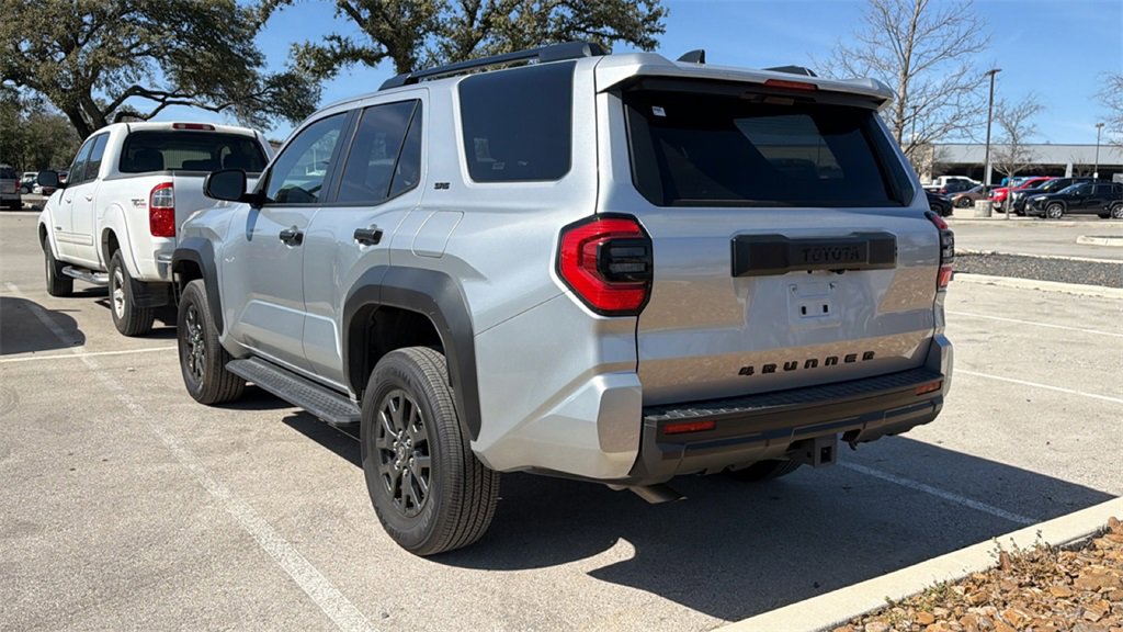 Used 2025 Toyota 4Runner SR5 image 9