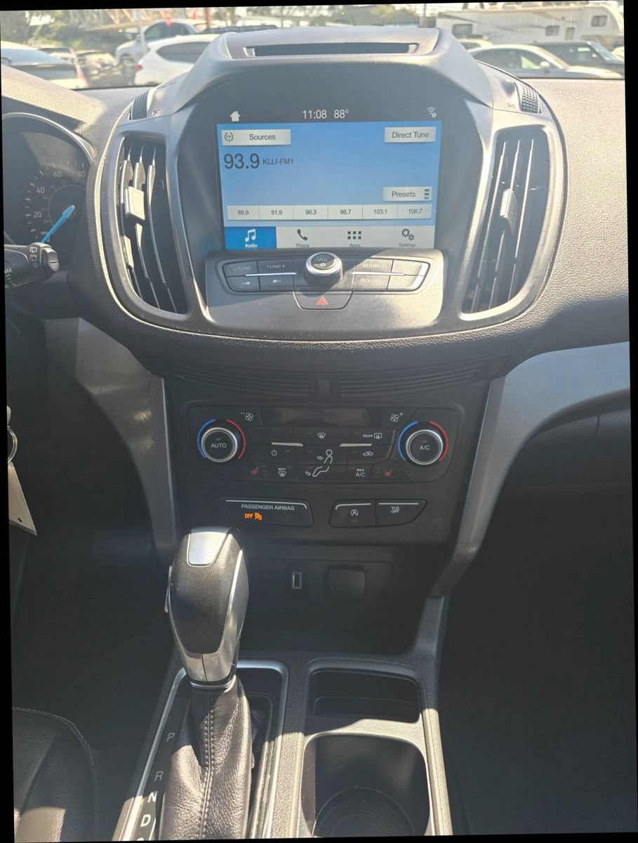 Used 2018 Ford Escape SEL FWD image 17