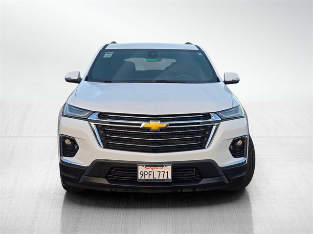 Used 2023 Chevrolet Traverse LT image 2