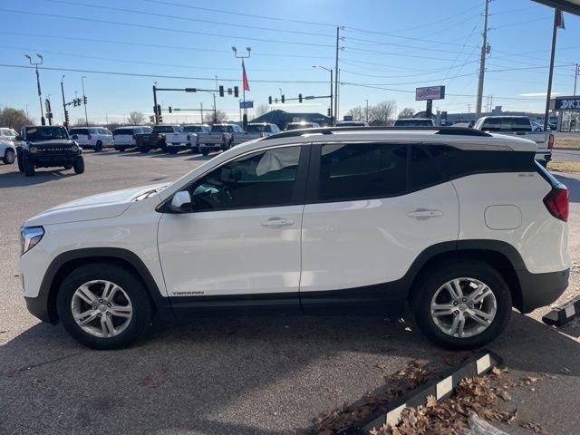 Used 2021 GMC Terrain SLE w/ Driver Convenience Package image 6