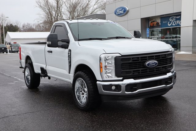 Used 2023 Ford F350 XL image 2