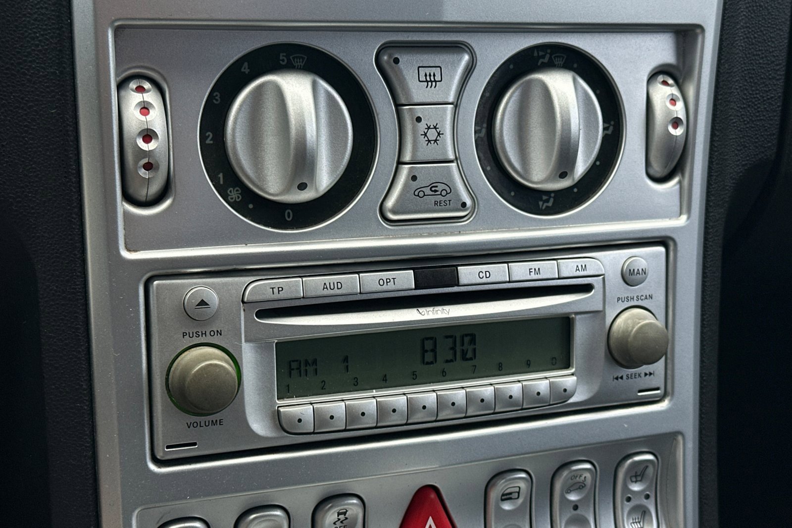 Used 2005 Chrysler Crossfire SRT-6 image 14