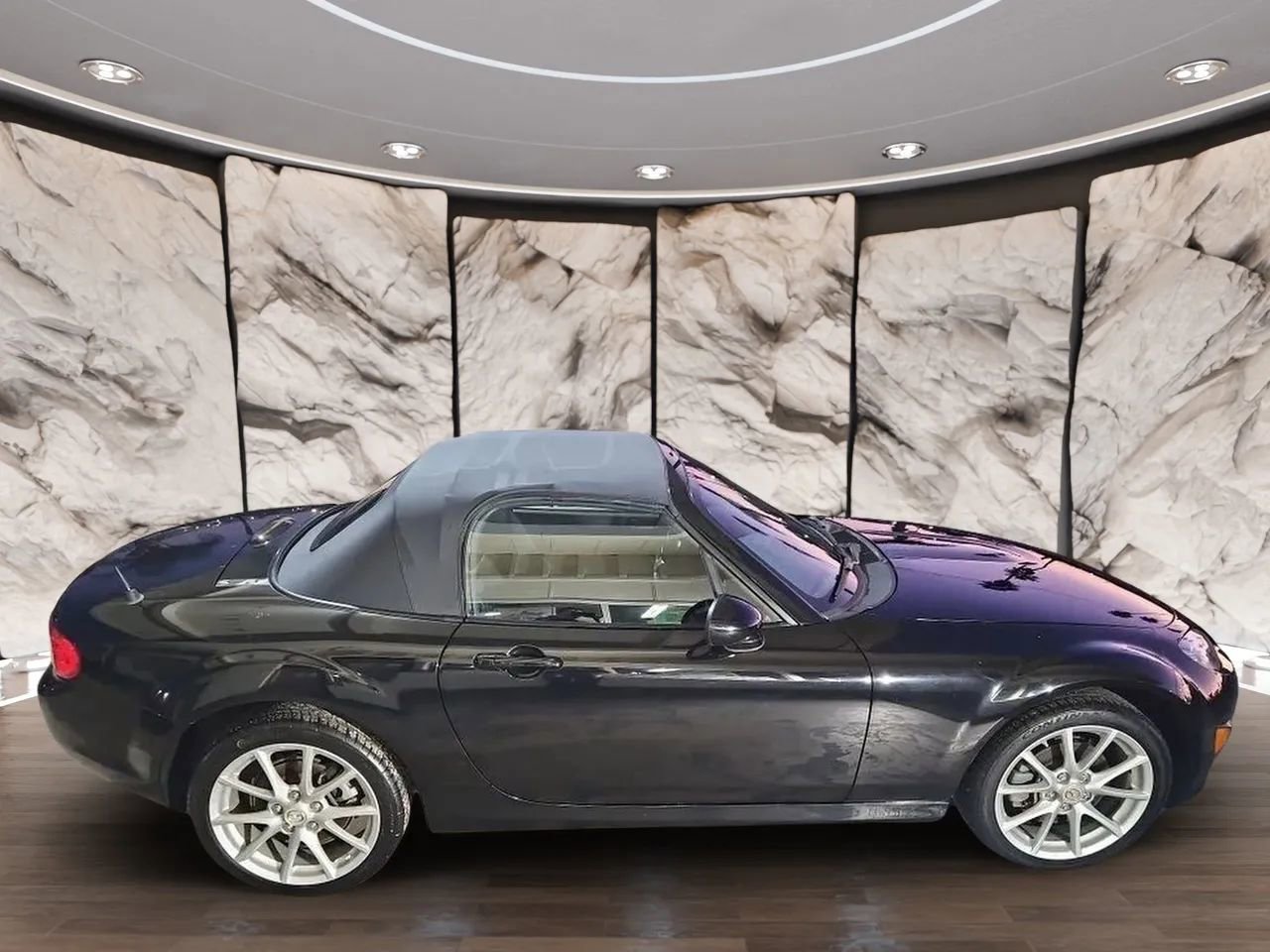 Used 2010 MAZDA MX-5 Miata Touring w/ Suspension Pkg image 7